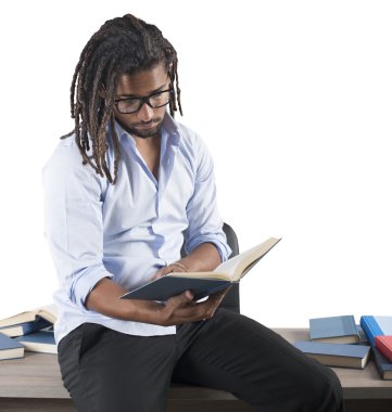 Öğretmen ilginç kitap okur