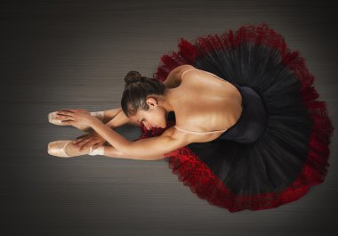 Isınma klasik dansçı