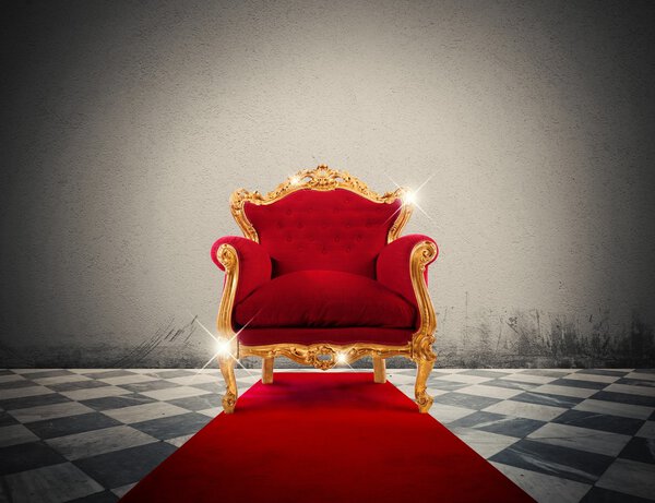 Шикарное сверкающее кресло
