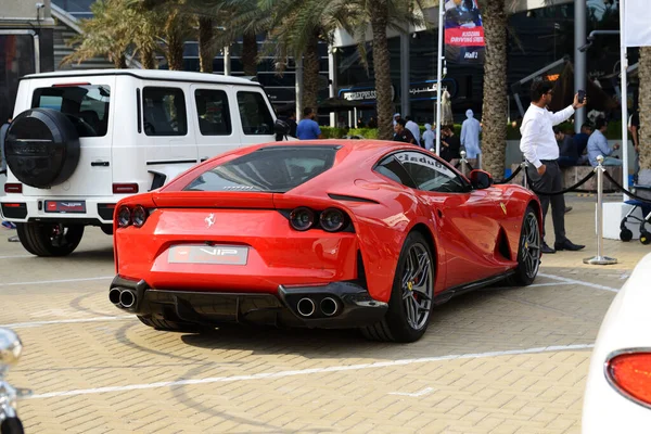 Dubai Emiratele Arabe Unite Novembrie Sportscarul Ferrari 812 Superfast Este — Fotografie, imagine de stoc