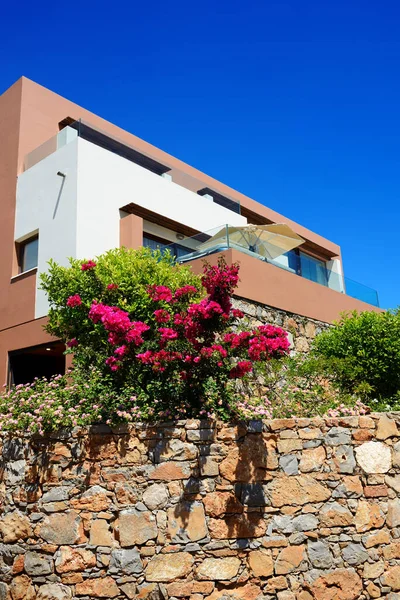 Building Luxury Hotel Flowers Crete Greece — Stock Photo, Image