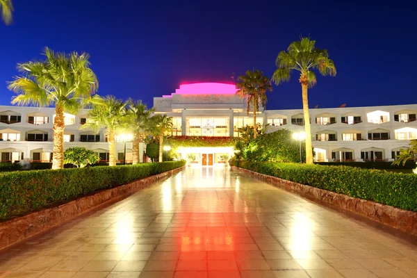 Atardecer y zona de recreo del hotel de lujo, Sharm el Sheikh , — Foto de Stock