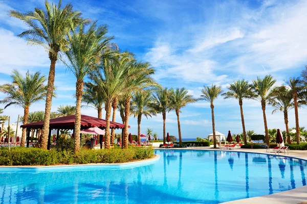 A piscina no hotel de luxo, Sharm el Sheikh, Egito — Fotografia de Stock