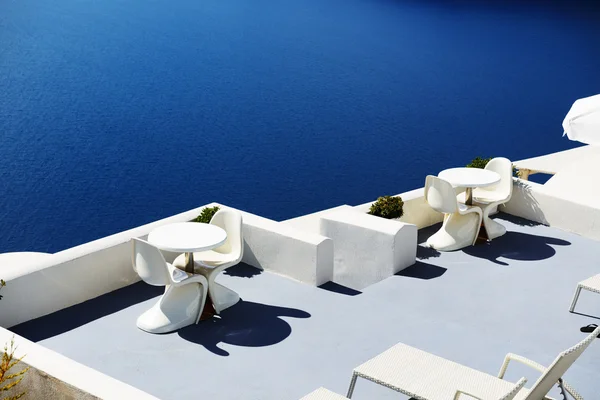 Havudsigten terrasse på luksushotel, Santorini ø, Grækenland - Stock-foto