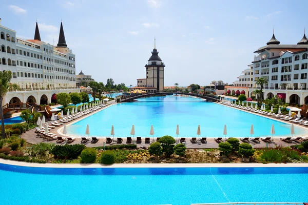 ANTALYA, TURQUIA - 23 DE ABRIL: O hotel de luxo Mardan Palace é co — Fotografia de Stock