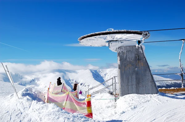 La antigua estación de teleférico en la cima de la montaña Chopok en Jasna sk —  Fotos de Stock