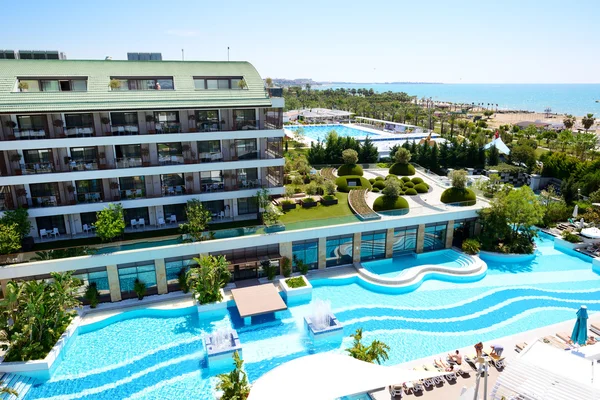 Antalya, Turkiet - 20 April: Turister ordnade sin semester — Stockfoto