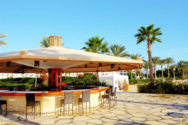 Bar en la playa de hotel de lujo, Sharm el Sheikh, Egipto — Foto de Stock