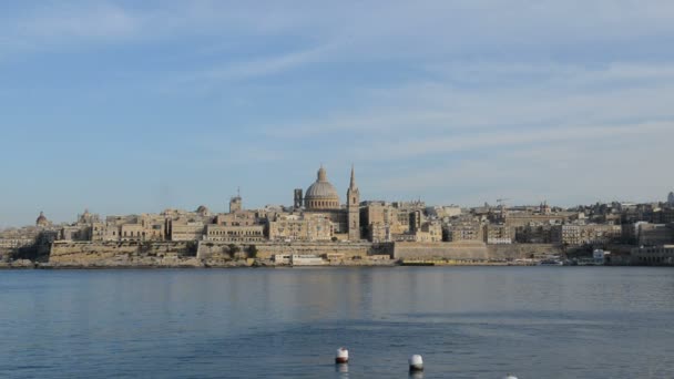 Günbatımı, Sliema, Malta Valletta üzerinde görünümünde — Stok video