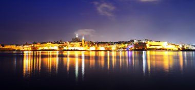 İçinde gece aydınlatma, Sliema, Malta Valletta Panoraması