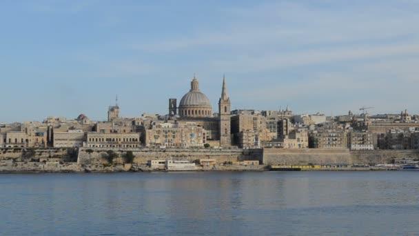 Výhled na Vallettu v západu slunce, Sliema, Malta — Stock video