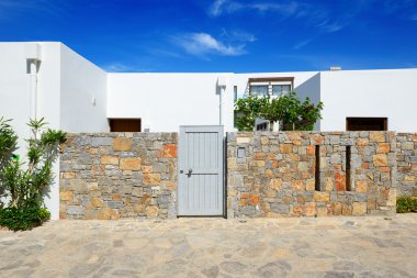 Yunanistan 'ın Girit kentindeki modern lüks otelde bir villa