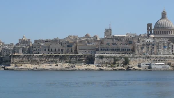 El paneo de La Valeta en la puesta del sol, Sliema, Malta — Vídeo de stock