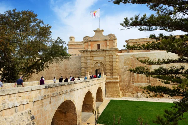 La entrada en la ciudad Medival Mdina — Foto de Stock