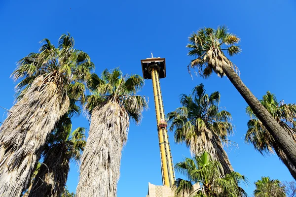 Die hurakan condor fahrt im port aventura themenpark, salou, spai — Stockfoto