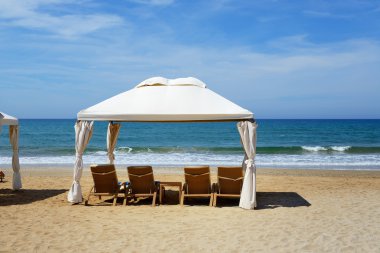 Yunanistan, Girit 'teki lüks otelin plajı.