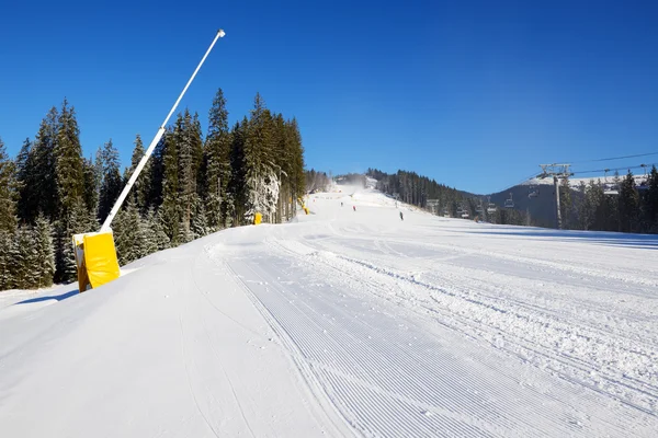 The slope of Bukovel ski resort, Ukraine — Stock Photo, Image