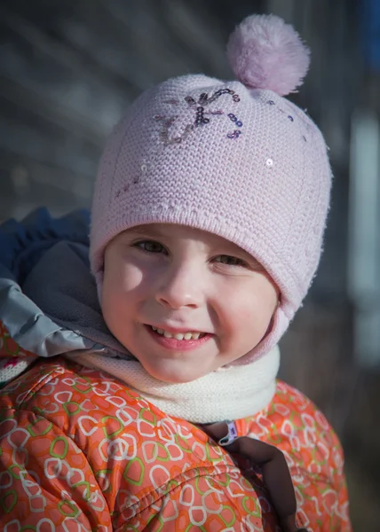 Porträt eines kleinen Mädchens. — Stockfoto