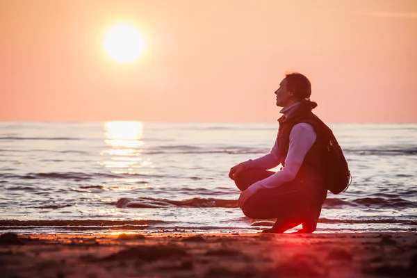 Bella ragazza in viaggio  . — Foto Stock