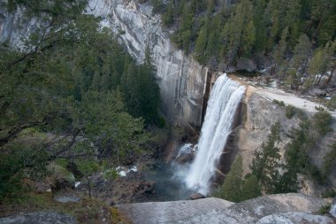 Yosemite Nevada şelaleler