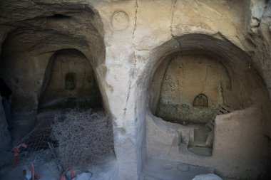 Eski yaşam mağaralar