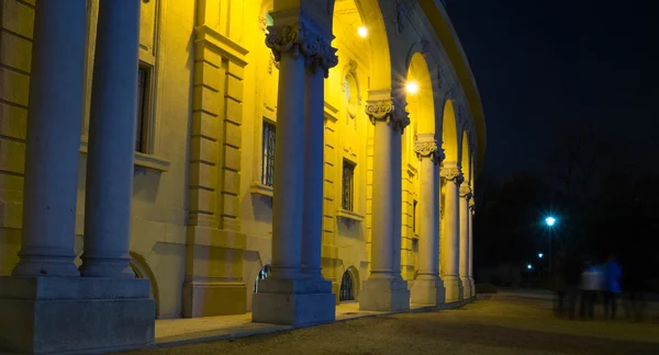 夜のブダペストのアーキテクチャ — ストック写真