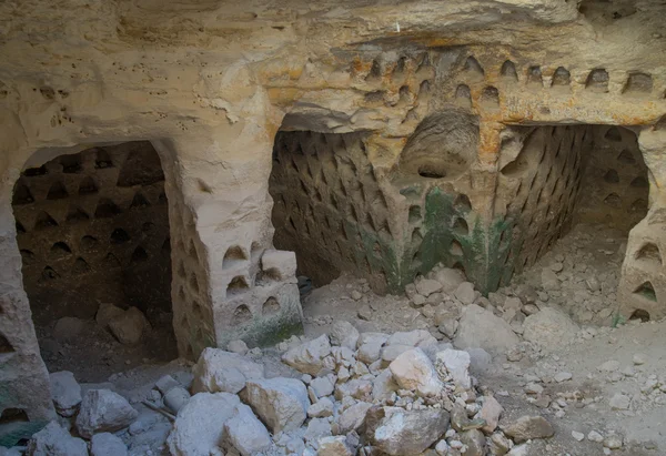Ruiny starověké jeskyně — Stock fotografie