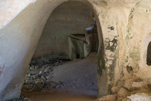 Ruiny starověké jeskyně — Stock fotografie