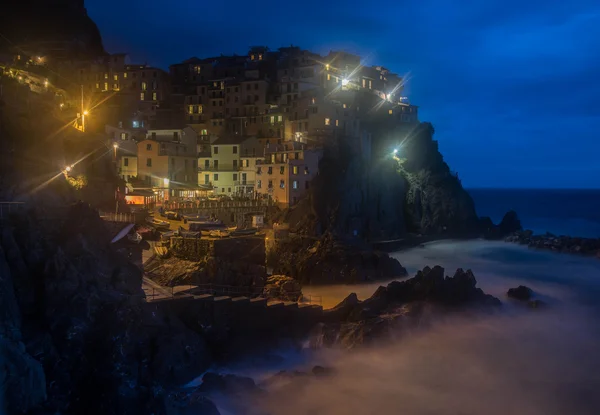 Vue romantique du village de Manarola — Photo