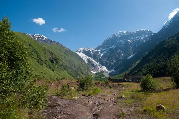 Georgia viaggi in montagna — Foto Stock