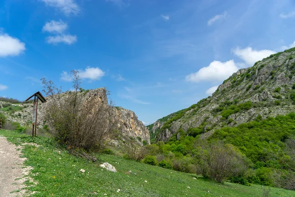 Trekking Für Sport Und Gesundheit Den Bergen Georgiens — Stockfoto