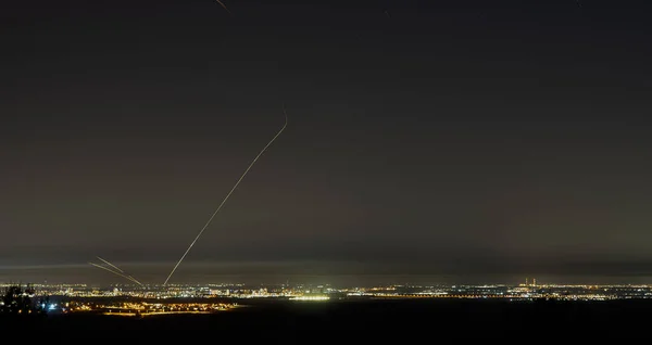 Israel Guerra Gaza Cúpula Hierro Dispara Cohetes Para Proteger Los — Foto de Stock
