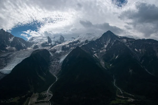 Alpes paisagem montanhosa — Fotografia de Stock