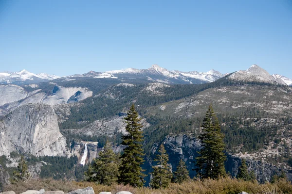 Turistické panaramic vlak v Yosemite — Stock fotografie