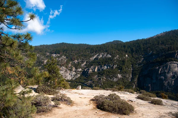 Vue sur la vallée de Yosemite — Photo