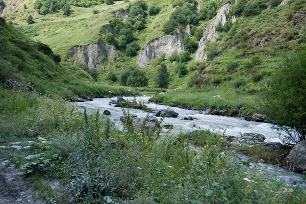 Georgien bergslandskap — Stockfoto