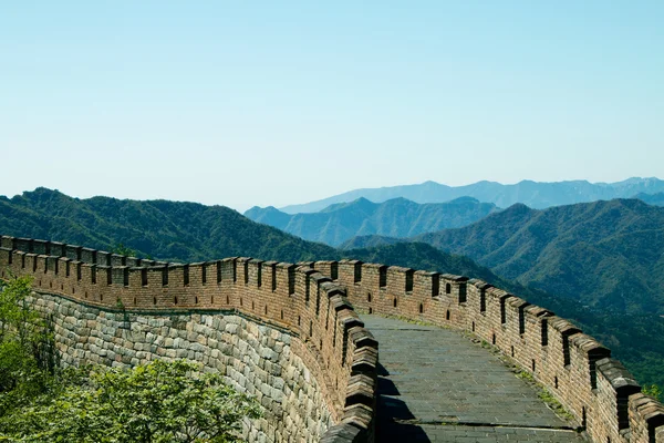 De grote muur van China. Mutianyu grote wand sectie — Stockfoto