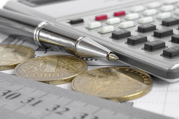 Financial background with money, calculator, graph and pen — Stock Photo, Image