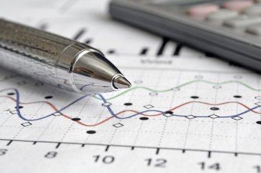 grafik, kalem ve hesap makinesi ile iş arka