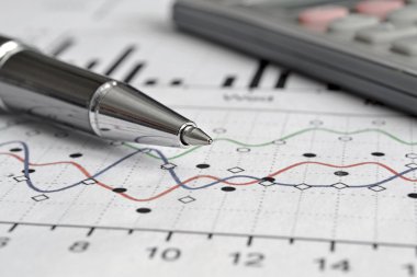 grafik, kalem ve hesap makinesi ile iş arka
