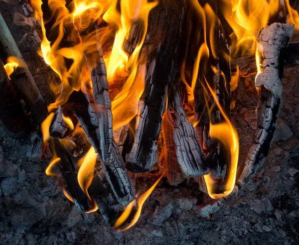 Firewood in flame — Stock Photo, Image