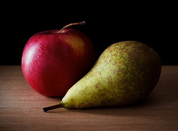 Apple and pear — Stock Photo, Image