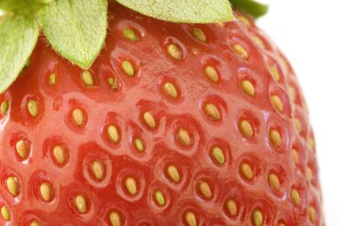 Olgun kırmızı sulu çilek makro görünümü