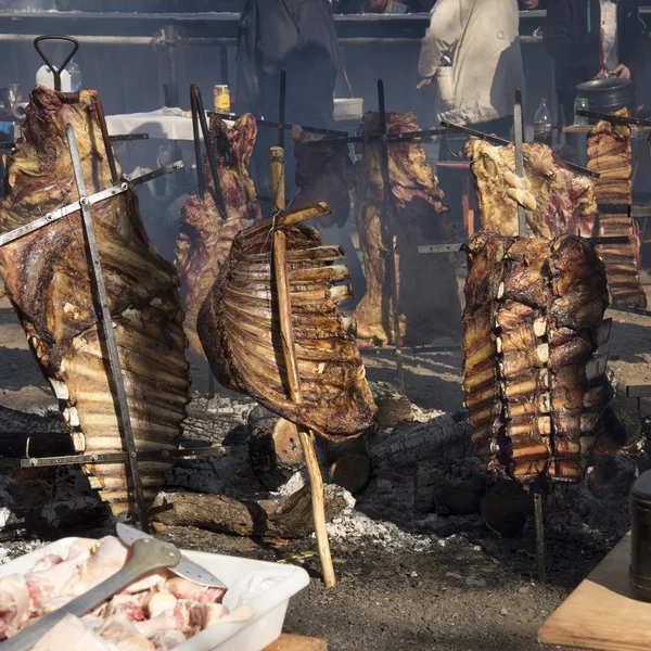 Rippenständer auf Kreuzen gebraten 01 — Stockfoto