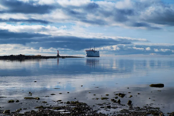 Ferry em haapsalu. estonia — Fotografia de Stock