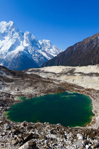 Himalayalar Daki Göller Manaslu Çevresindeki Yürüyüş — Stok fotoğraf