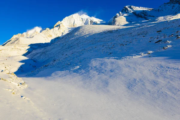 Βουνά Στα Ιμαλάια Ταξίδι Γύρω Από Manaslu — Φωτογραφία Αρχείου