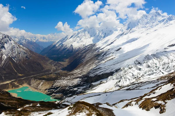 喜马拉雅山湖景鸟瞰 — 图库照片