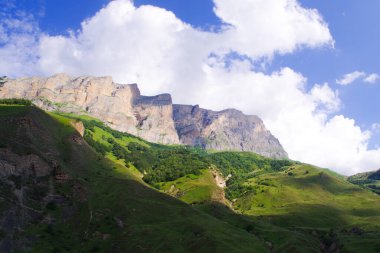 Kabardino-Balkar Cumhuriyeti 'ndeki Bezengi yüksek irtifa vadisi