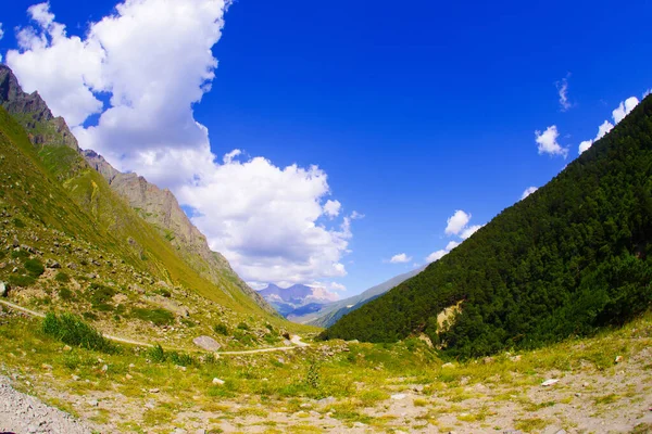 Rymliga Chegem River Valley Vid Solnedgången — Stockfoto